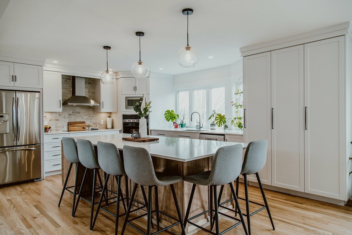 Avondale Kitchens is a family run business providing custom kitchens since 1982 ✨

Designed by @avondalekitchens 

#hometeamrenovations #homeliferenovations #renovationshome #homeofrenovations #homeagainrenovations #homerenovationspecialist #oldhomer