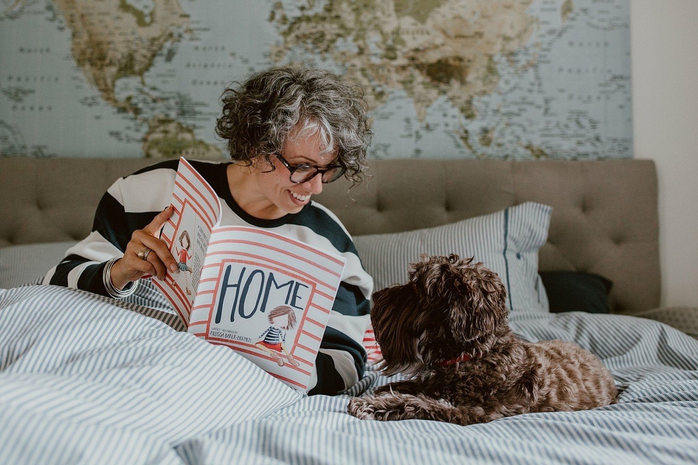 Home is one of the books Melissa has her wrote and illustrated 📚

@melissa.bakernguyen

#brandingsession #brandphotographer #brandsession #newbrunswickphotograher #eastcoastcreatives #calledtobecreative #mycreativityfound #creativelifehappylife #cre