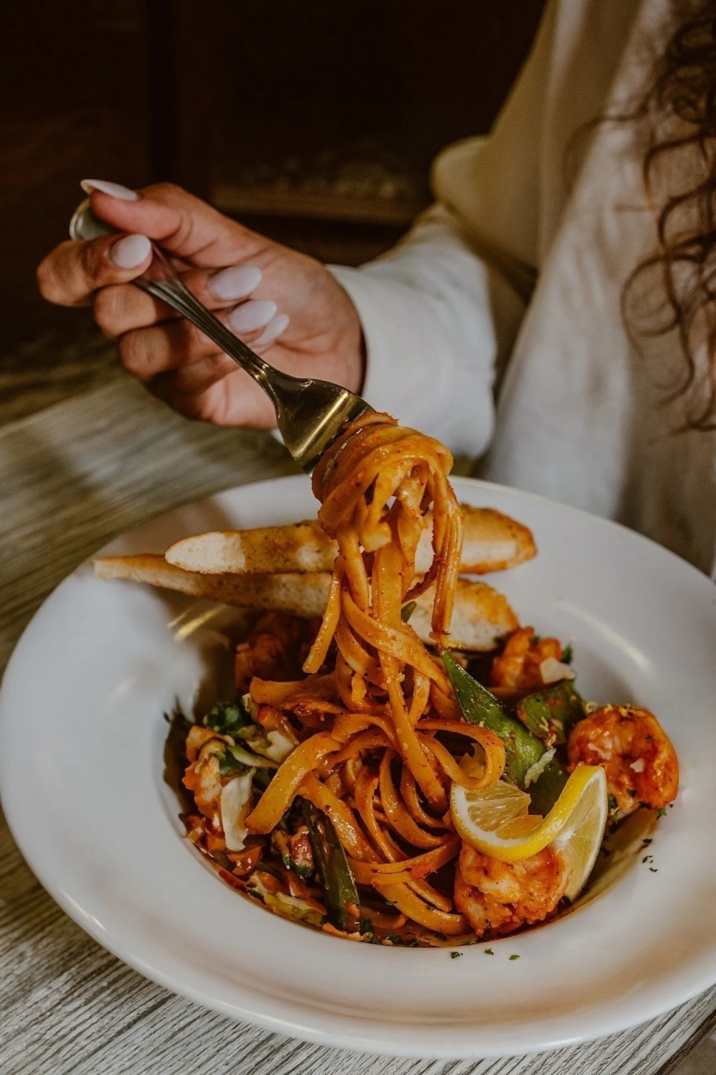 🍽️ Drool-worthy photos incoming.

Professional food photos benefit restaurants by:

✅ Tempting scrollers to book a table
✅ Elevating your online reputation
✅ Making your socials look consistent + craveable

👉 Restaurants: want your photos to do the