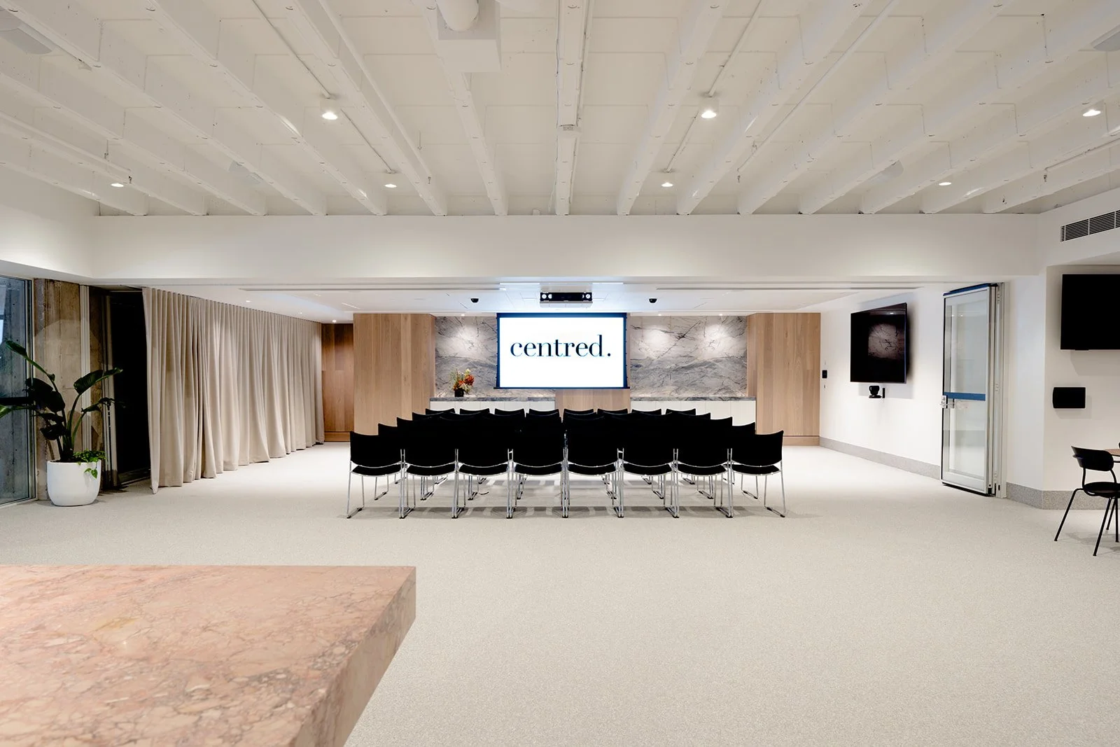 Centred Lounge_015.jpg