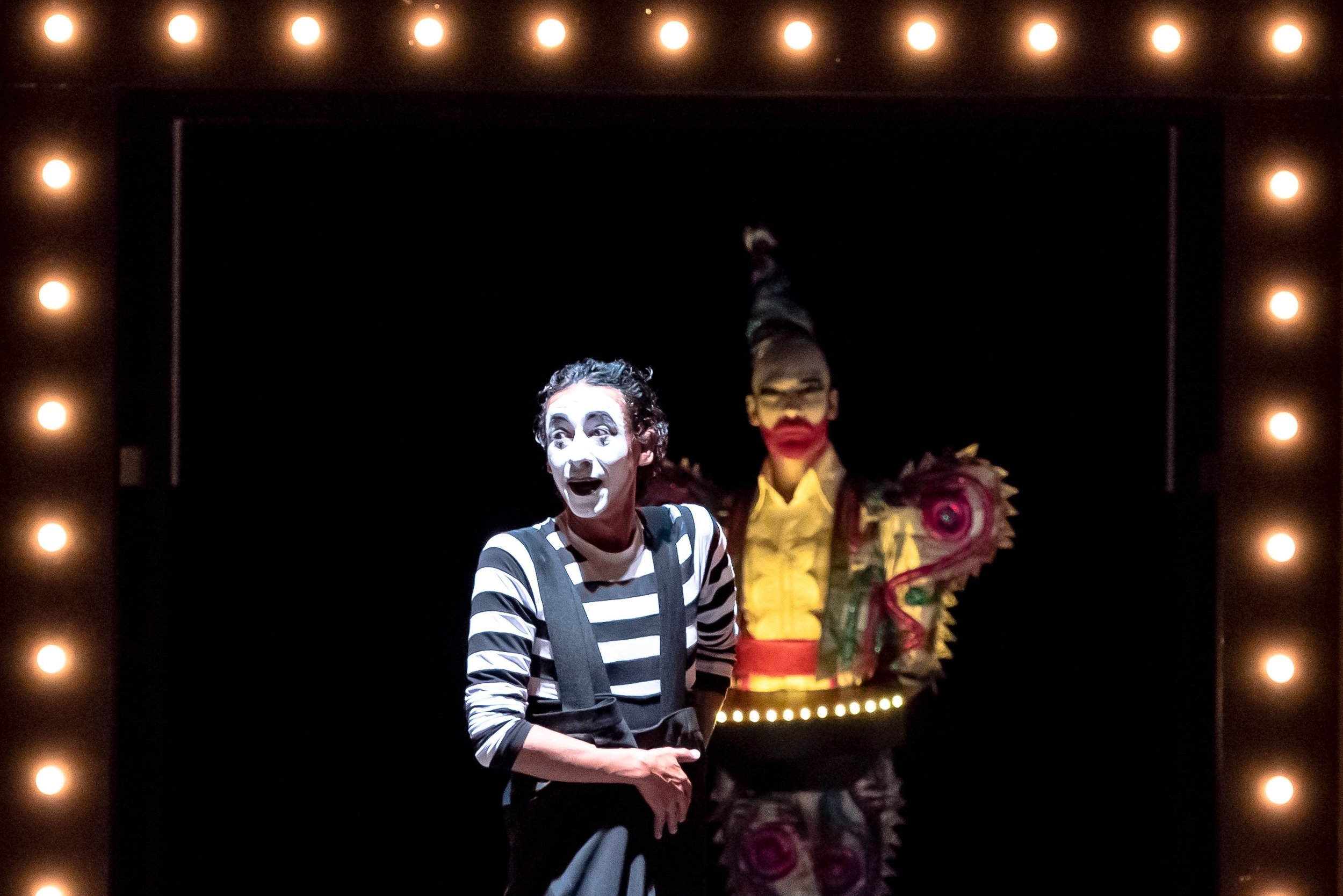 CHUFLA, ¡No es Flamenco, no es Circo, no se lo pierdan!