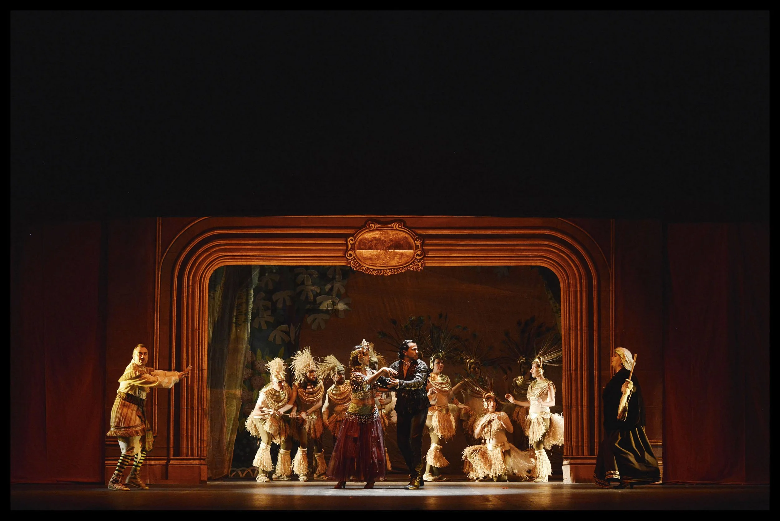 El Dúo de La Africana por la Compañía Lírica Amadeo Vives