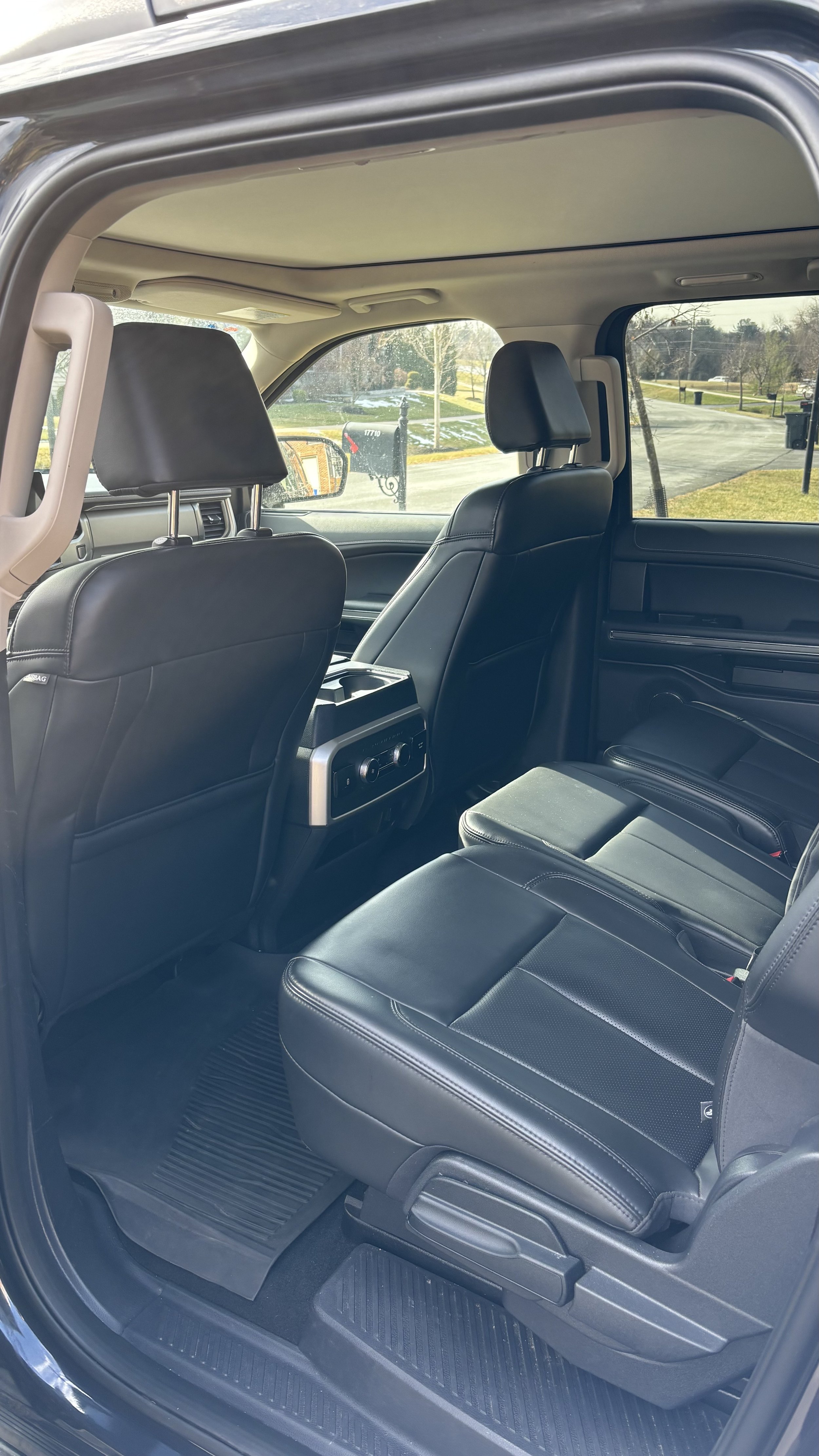 interior car detail derwood md