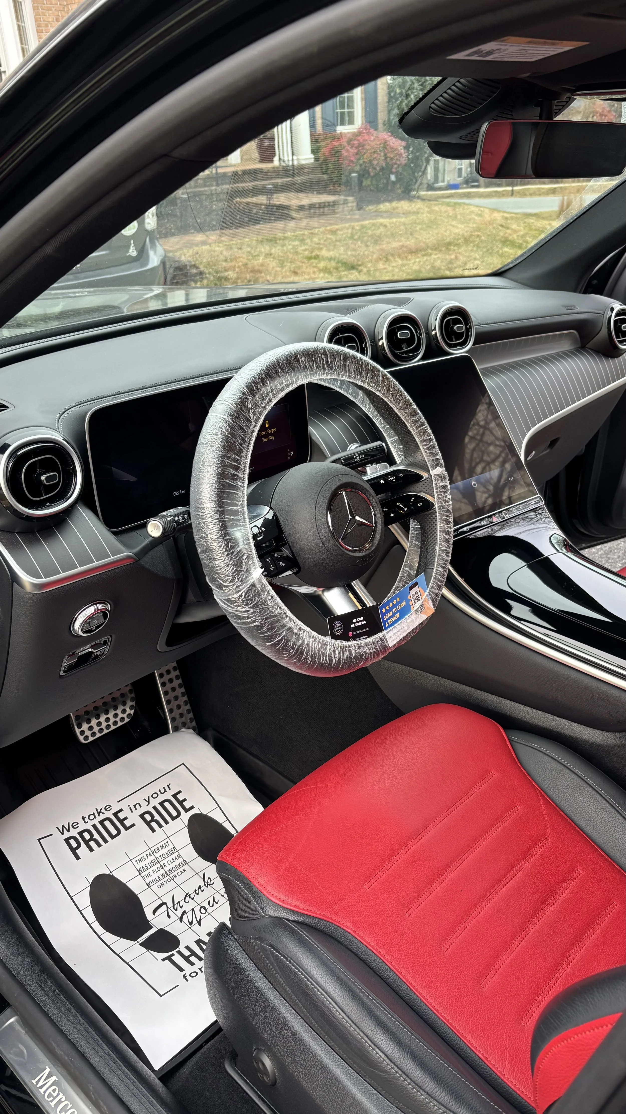 Mercedes-Benz GLC300 Standard Interior Detail