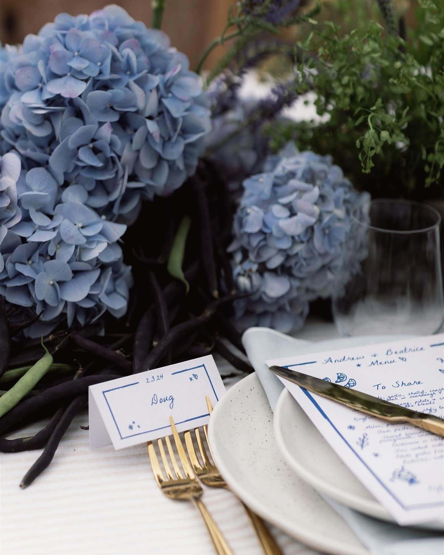It&rsquo;s all in the details 🥰

&bull;
&bull;
&bull;

#wildflower #styling #flowerstyling #tablestyling #blooms #longlunch #weddingstationery #waihekeisland #weddinginspiration #flowers #eventstyling #wedding #weddingseason #weddingflowers #wedding