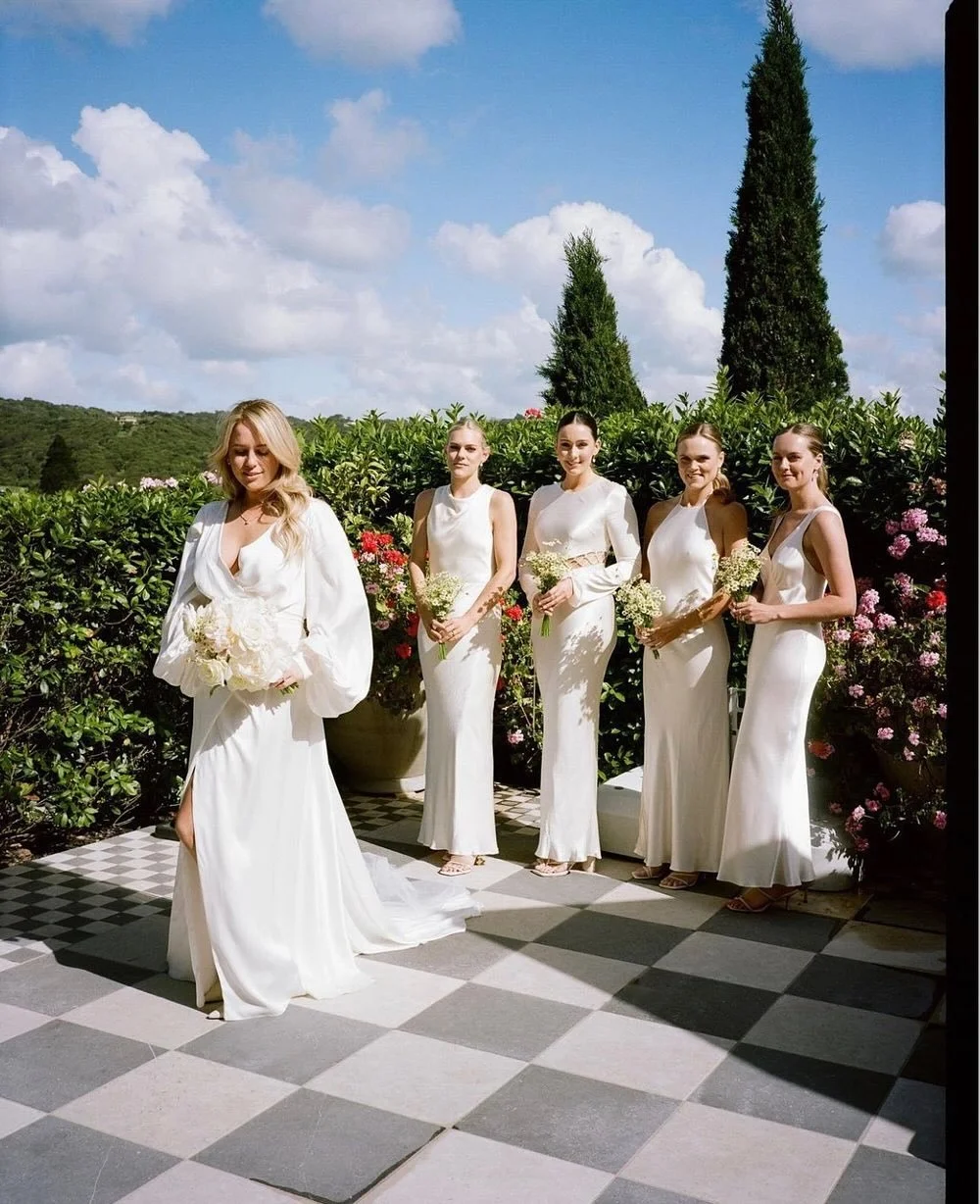 Reminiscing on this gorgeous day - Happy Anniversary Donielle + Blair 🏹

&bull;
&bull;
&bull;

#wildflower #wildflowerwedding #wedding #weddinganniversary #flowers #weddingflowers #styling #floralstyling #stylist #florals #flowerstagram #weddingstyl