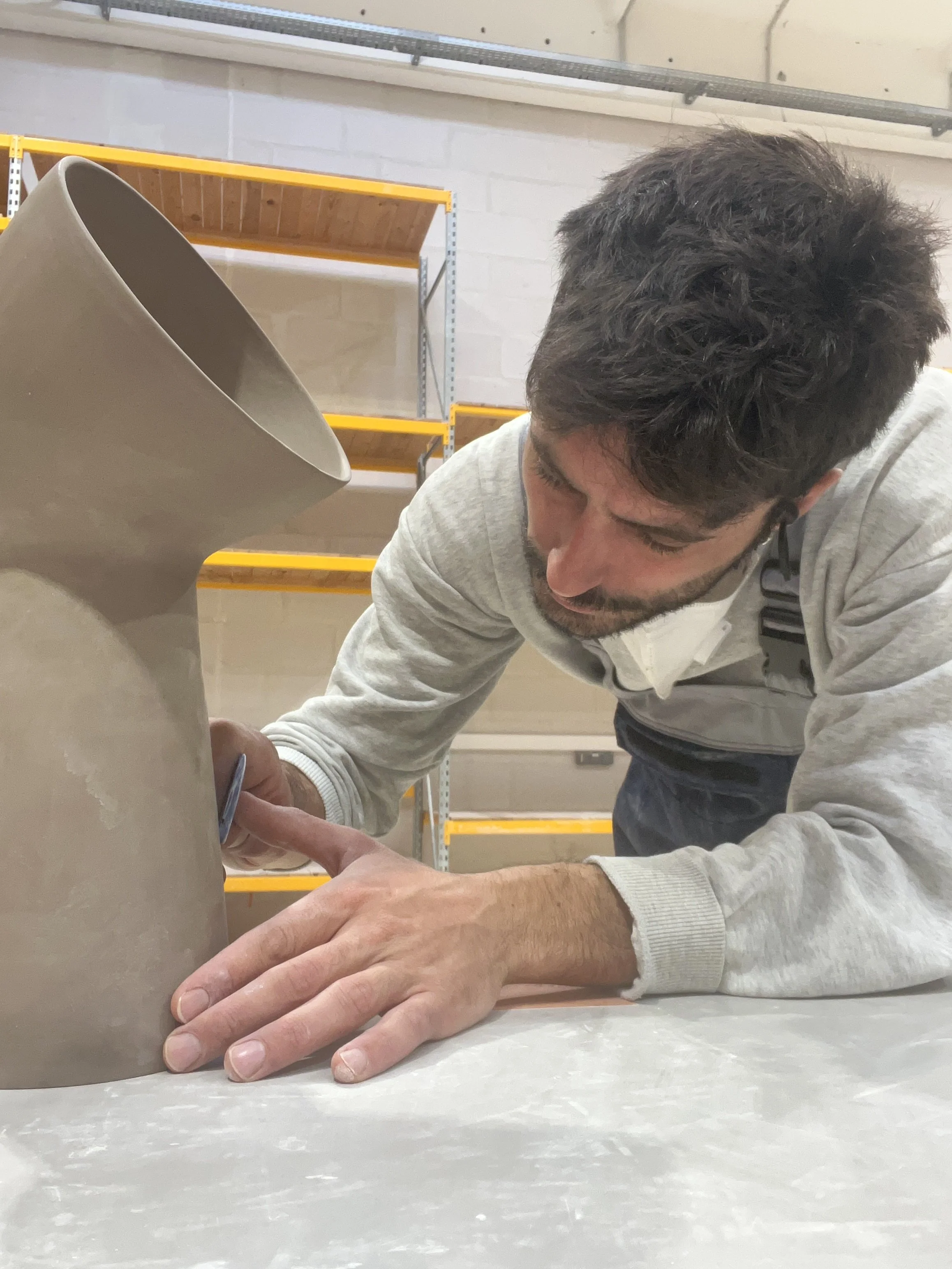 lampe Ublo artisanale atelier céramique façonnage manuel Baptiste Vilanova Pêchu