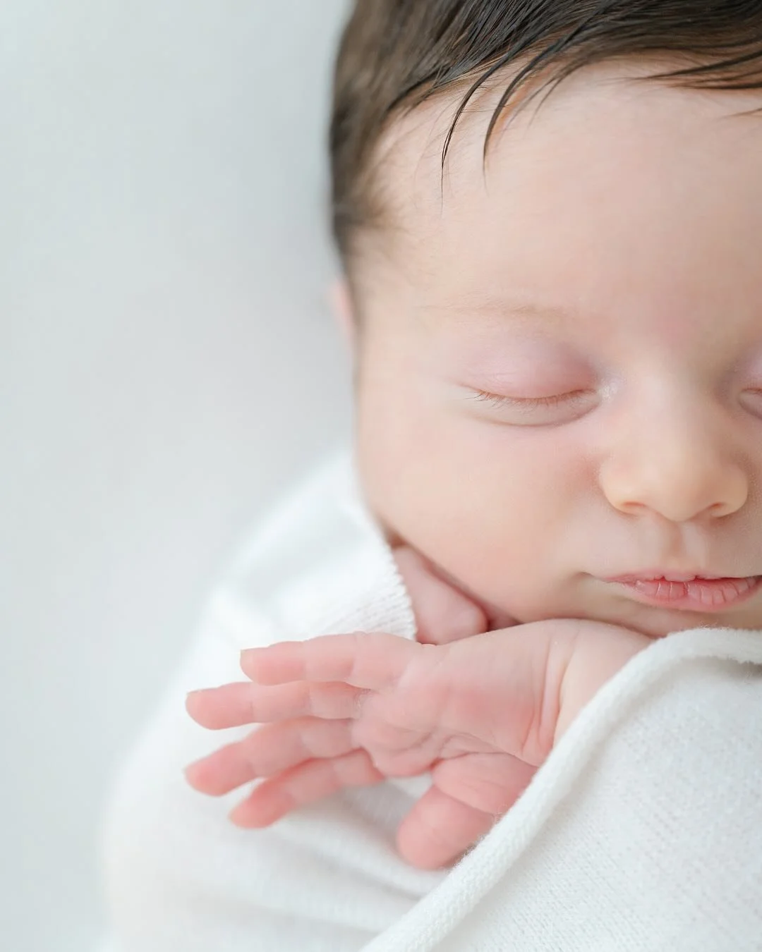 Sladk&aacute; mal&aacute; Gabrielka, kter&eacute; se na focen&iacute; zdř&iacute;mnout &uacute;plně nechtělo. Jako spr&aacute;vn&aacute; modelka chtěla m&iacute;t průběh focen&iacute; pod kontrolou, aby o nic nepři&scaron;la. A ty jej&iacute; vl&aacu