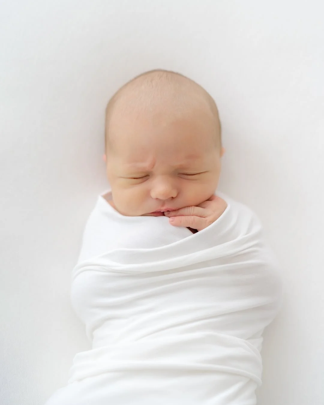 M&yacute;m hlavn&iacute;m c&iacute;lem při focen&iacute; je, abyste si z na&scaron;eho setk&aacute;n&iacute; odnesli předev&scaron;&iacute;m kr&aacute;sn&eacute; vzpom&iacute;nky 🫶🏻 Foť&aacute;k už m&aacute;m v ruce, kr&aacute;sn&eacute; fotky - to