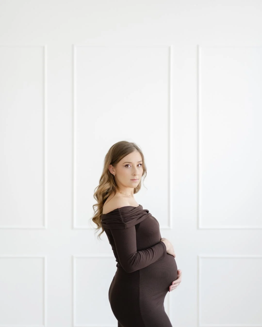 Přen&aacute;dhern&iacute; M + P a jejich poklad v bř&iacute;&scaron;ku 🫶🏻
.
.
.
.
.
#tehotenskefoceni #tehotenskebrisko #tehufoceni #fotografkabrno #tehotenstvi