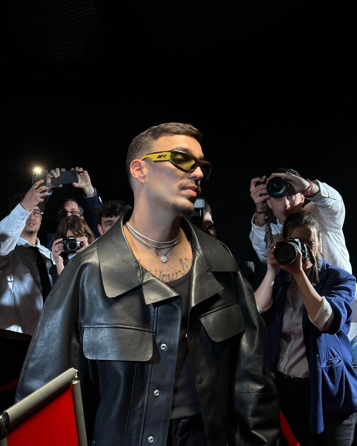 MILFSHAKES drop 12
Director: @victooooooooooooorr 
Ay. Dirección: @pedroalarcon25 
Productor: @xavi.pastor_
DOP: @luismorant
Dop: @alvarrof
Director de Arte: @pauulisvegas
Estilista: @paula.monnet
MUAH: @byluciasanchez
Gaffer: Daniel Zamarr