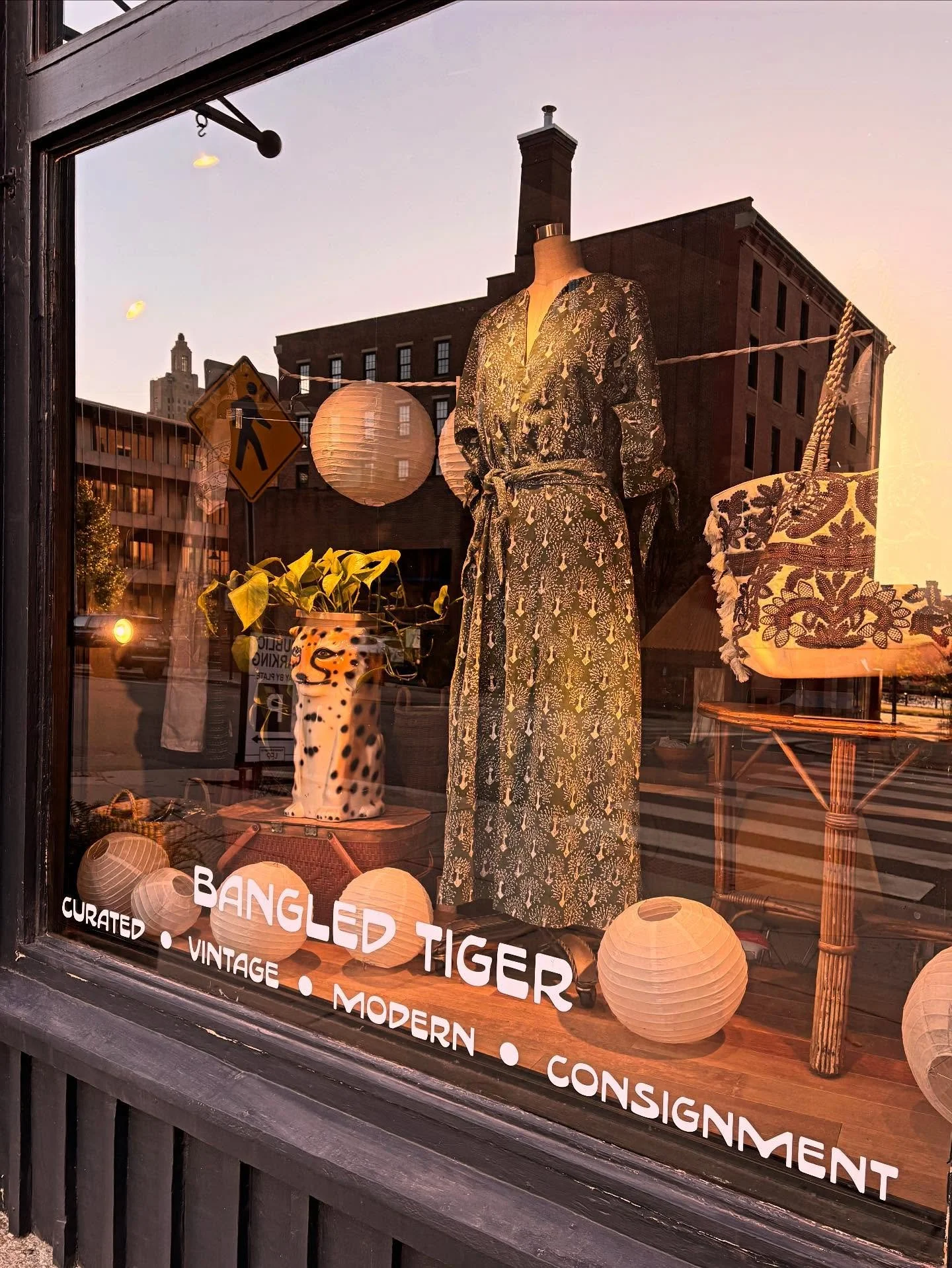 ✨🌙 good night lil store 🐅✨ 
looking forward to seeing you all next week xo