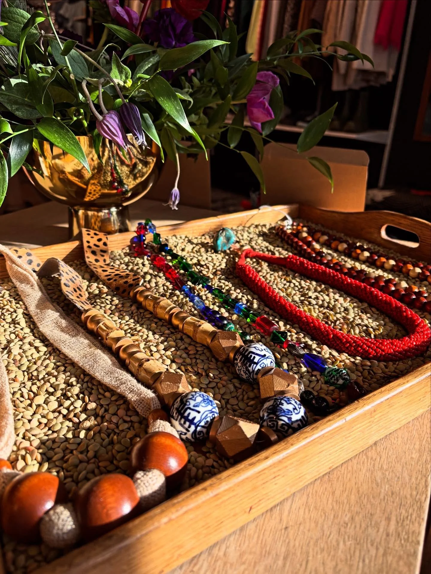 ✨gift idea✨ (going to pepper you with so many options- look out! ha!)
necklaces are always the best&hellip;changes an outfit instantly ✨ 
shop small - it matters&hellip; 💛✨🐅