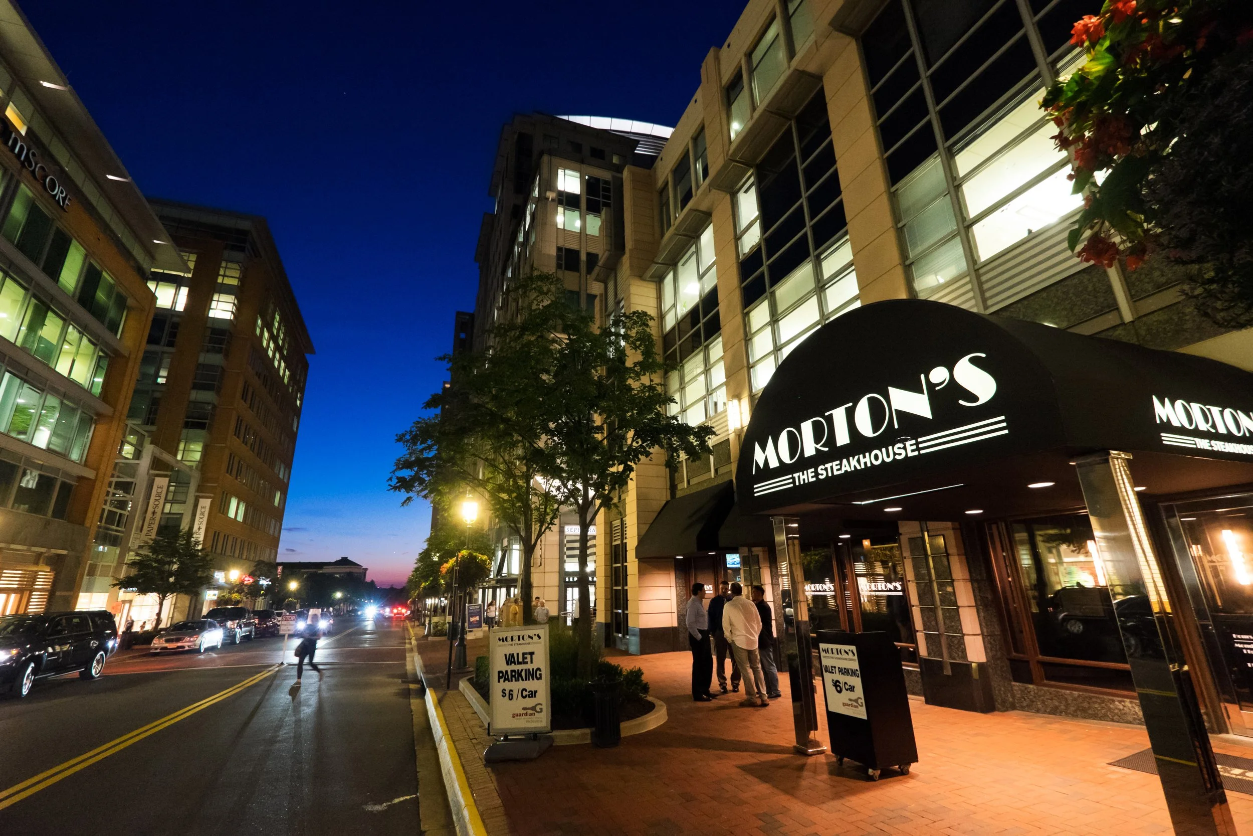 Reston_406_Restn_Town_Center_Mortons_2275A619-9DBB-970C-8D9C18D7E4FB6717-22759b719b497ae_2275b265-fc50-712b-95add5feb803f7f9.jpg