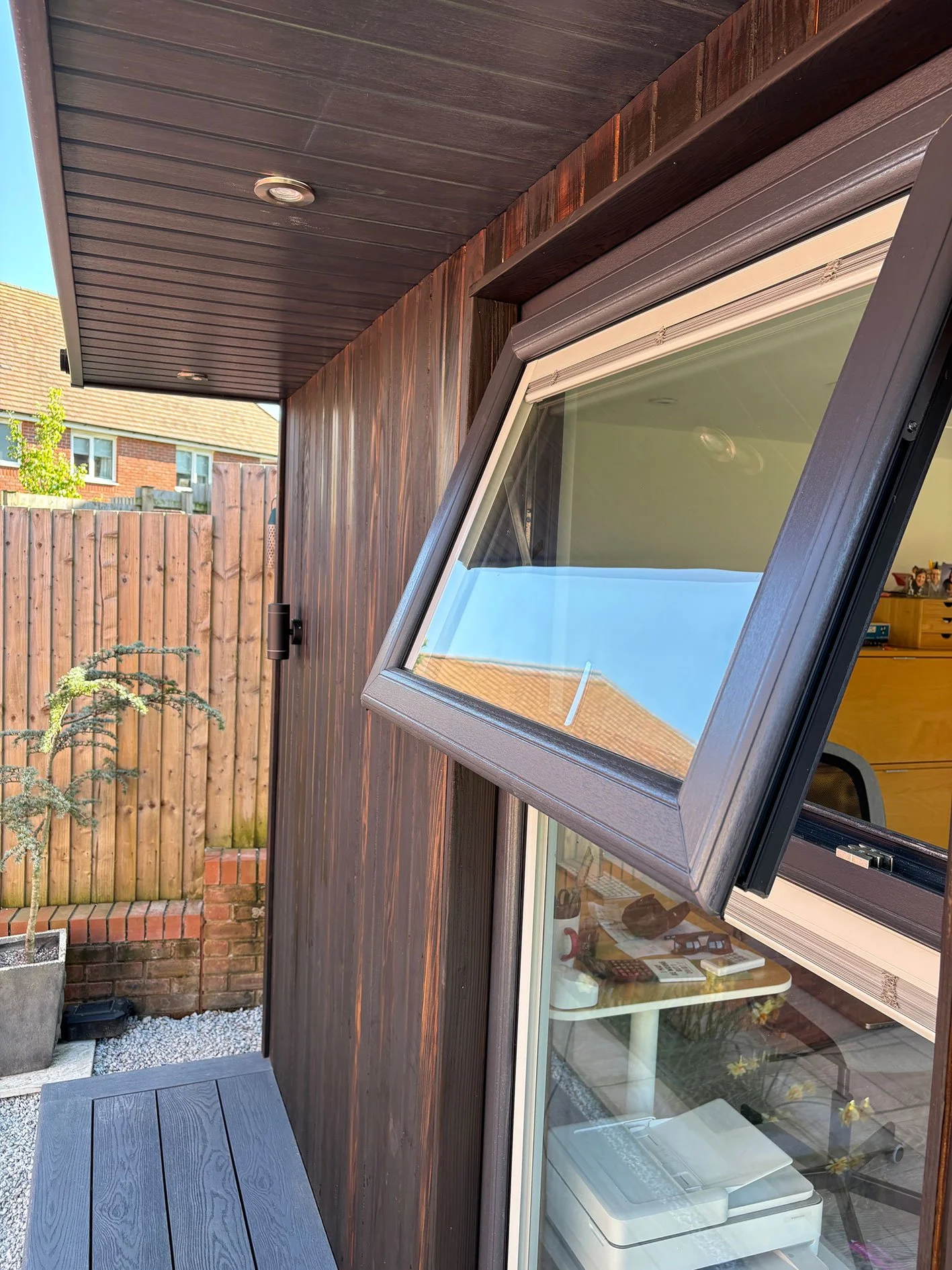 insulated-garden-office-pod-south-wales.jpg