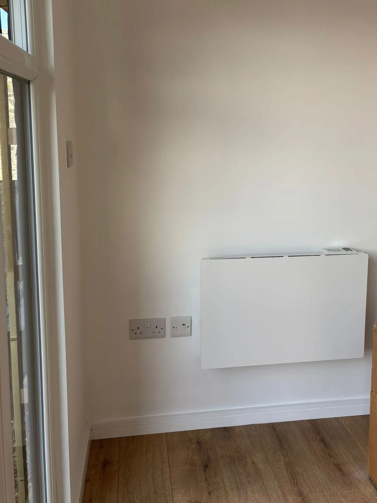 space-saving-ceiling-heater-garden-pod.jpg