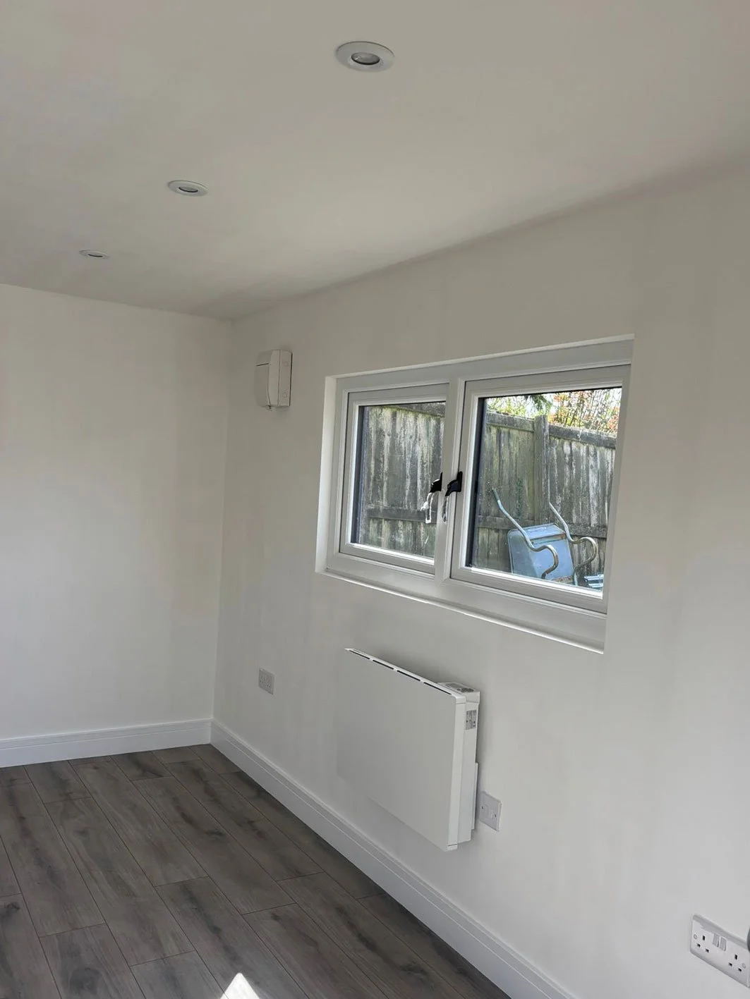 contemporary-interior-cladding-garden-building.jpg