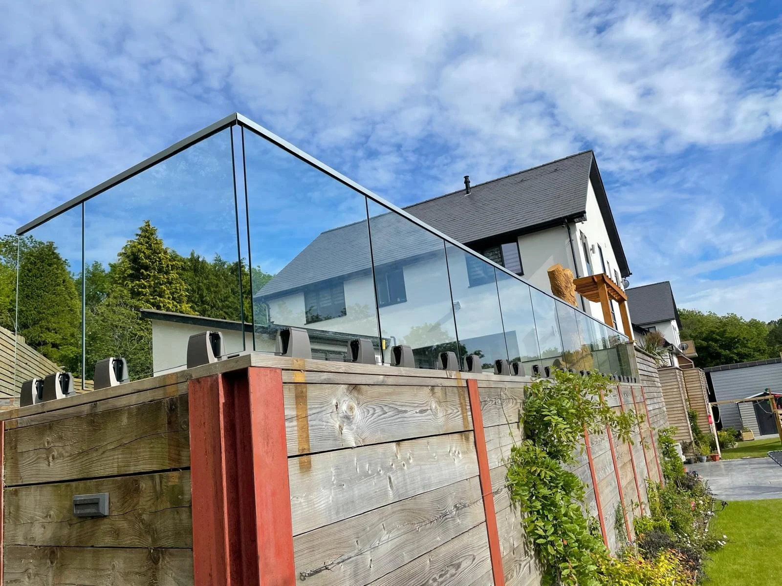 luxury-landscaped-patio-with-glass-border-bridgend-garden.jpeg