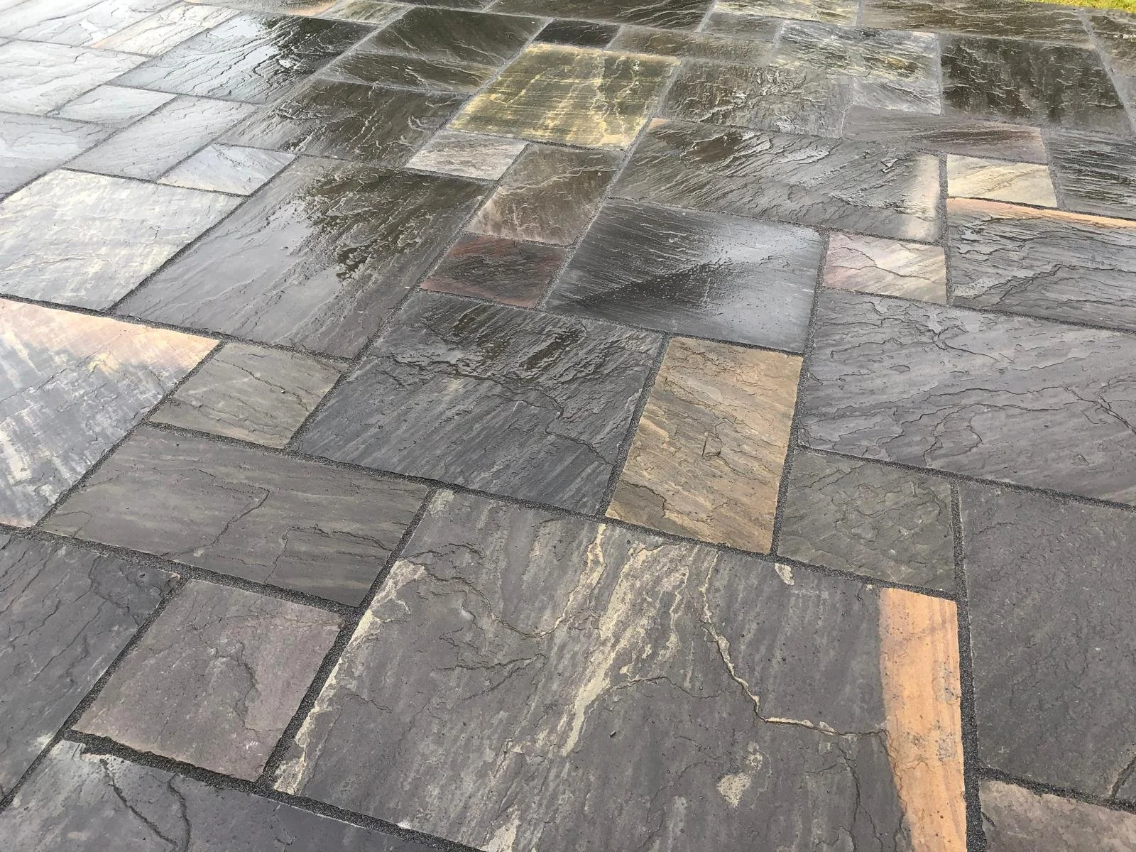 kandla-grey-sandstone-patio-caerphilly-south-wales.jpeg
