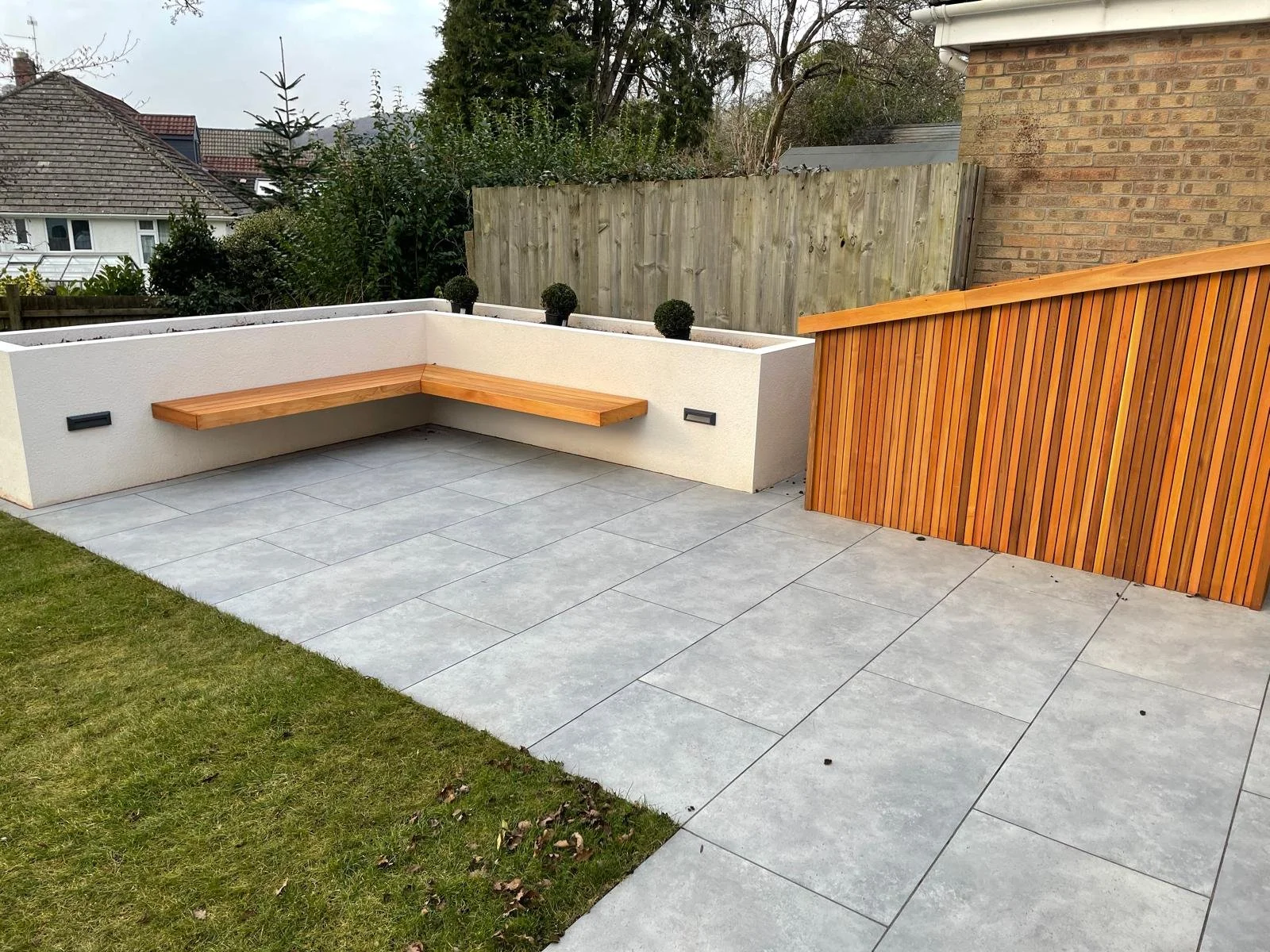 rendered-garden-walls-bridgend-landscape-installation.jpeg