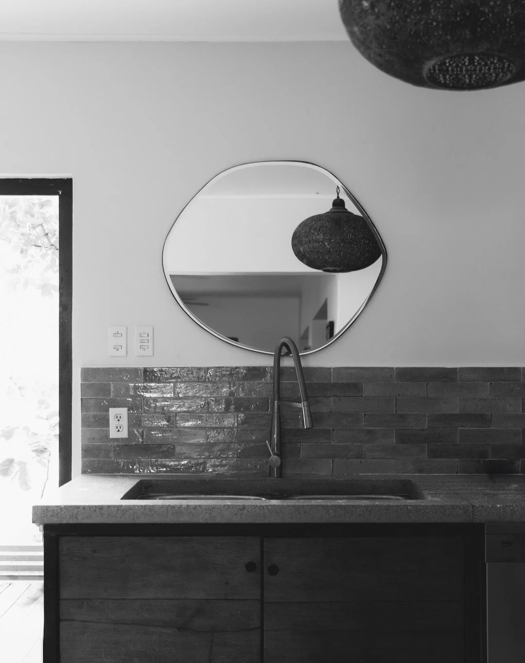 few more weeks to go! We have renovated #DearJackie within 8 weeks and are working on the last details. Listing will be up in June 🏠🦀

#CuracaoGetaway #IslandRetreat #CuracaoVacay #CaribbeanEscape #TropicalParadise #SunsetViews #IslandLife #Discove