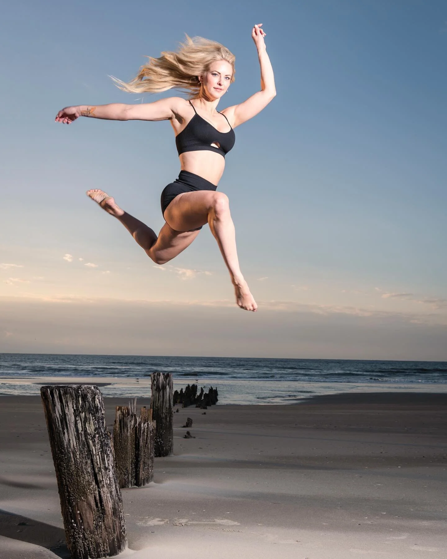 What&rsquo;s your superpower??⁣
⁣
As a coach I&rsquo;ve learned over the years that one of mine is empowering people and helping them find their best self in all aspects of their life 💚 ⁣
⁣⁣
I&rsquo;ve grown dedicated to wellness and helping others,