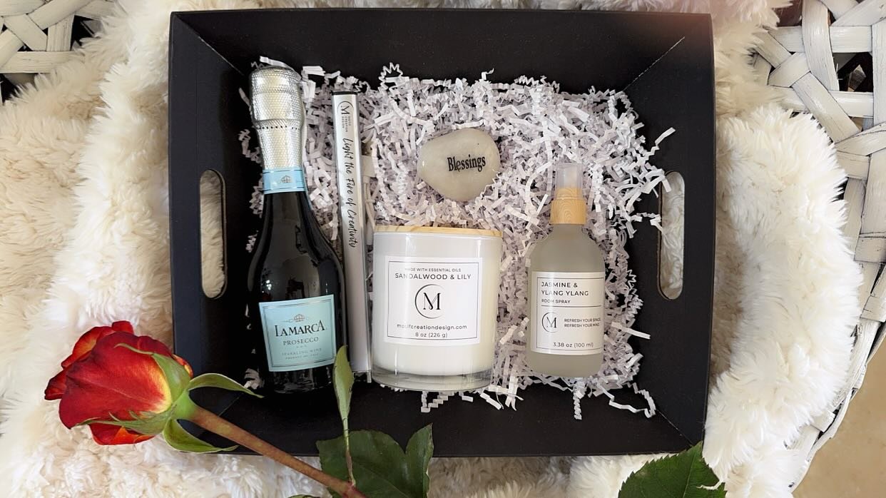 If you are looking for the Perfect Gift for that Special Ocassion…Nimia @motif_creation_design will make it happen!!!! Reach out to her ….