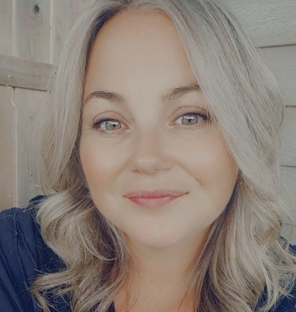 Deborah - Hairstylist