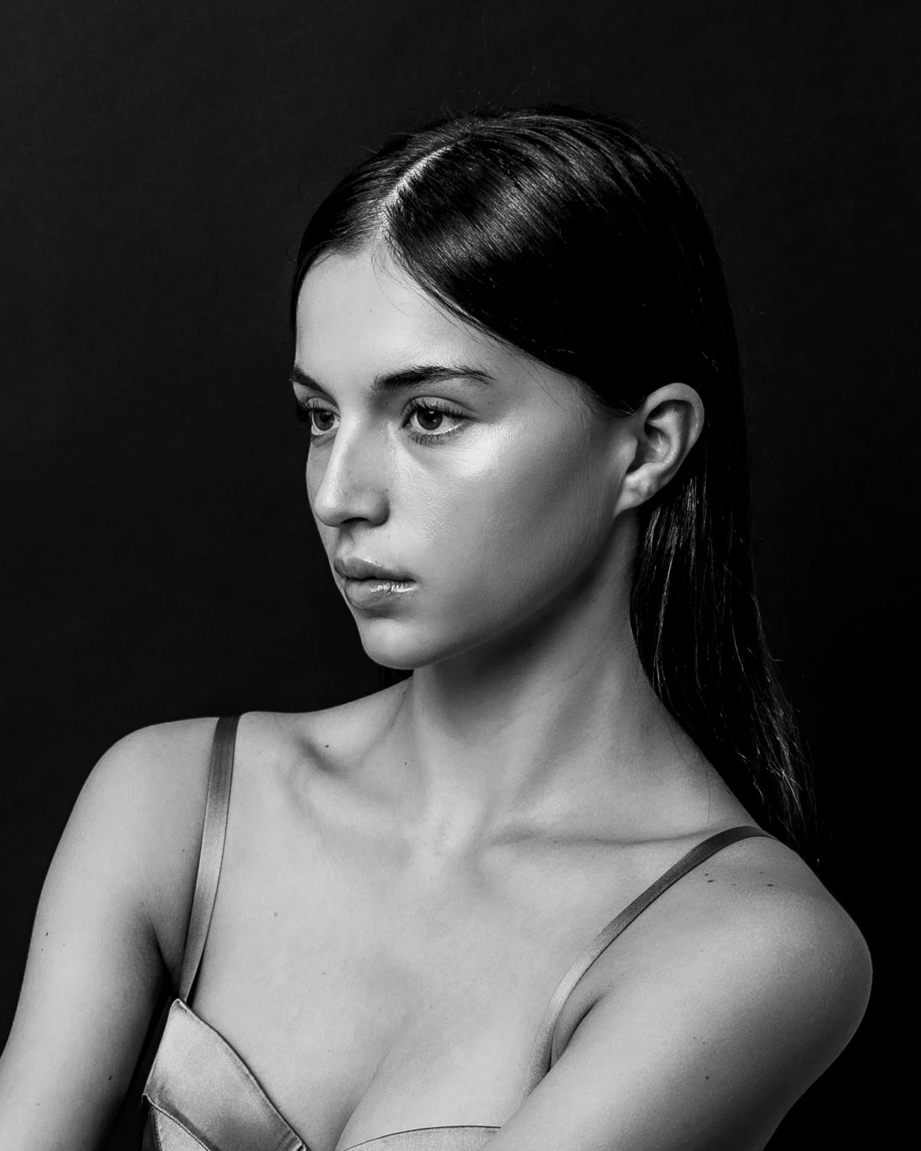 amylu-style-beauty-sally-pink-b&w-7989.jpg