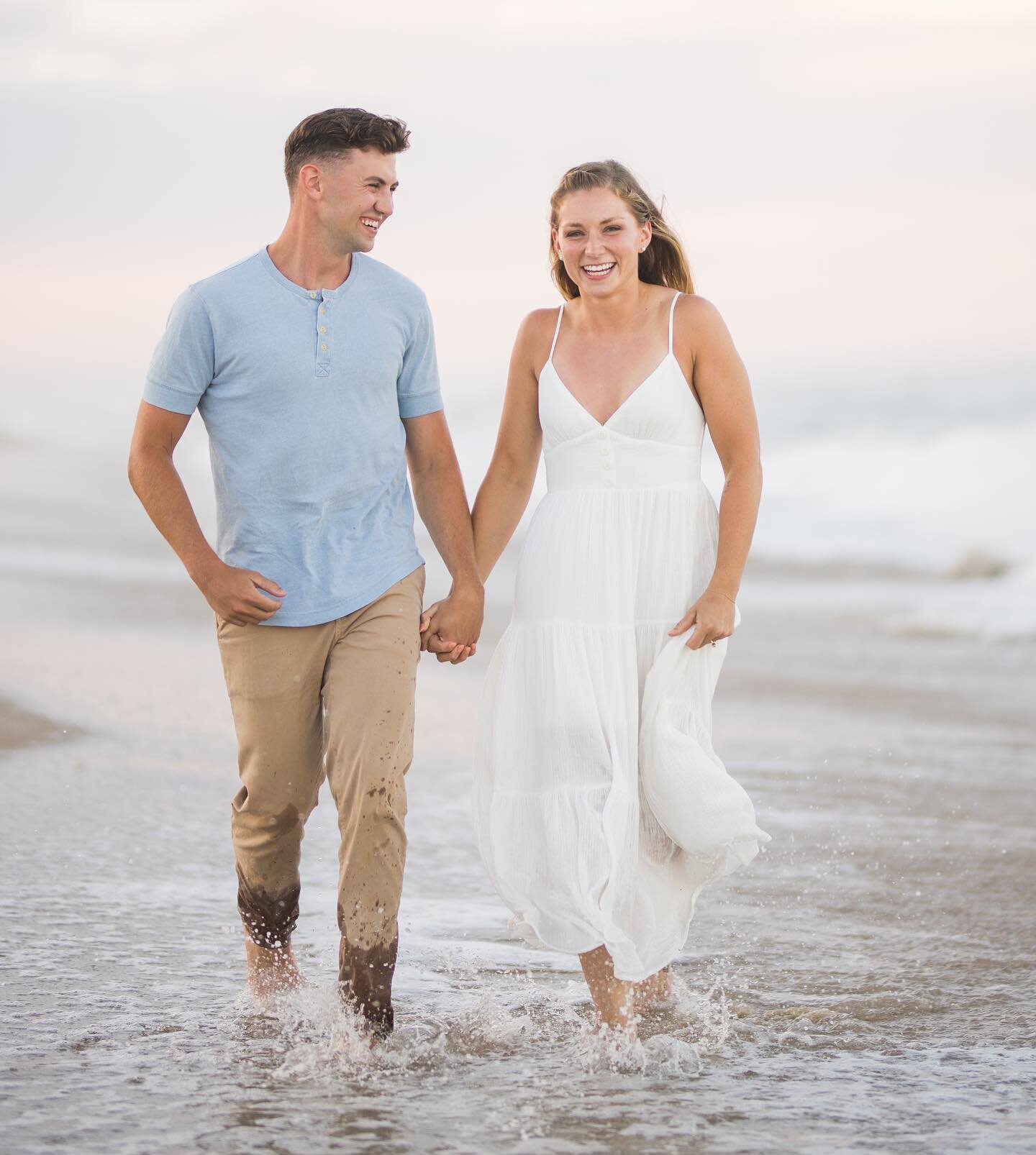 Literally the most perfect evening down south with Lexi &amp; Colin for their engagement photos!! Loved meeting up with these too while they were on vacay in Waves 🌊 🖤