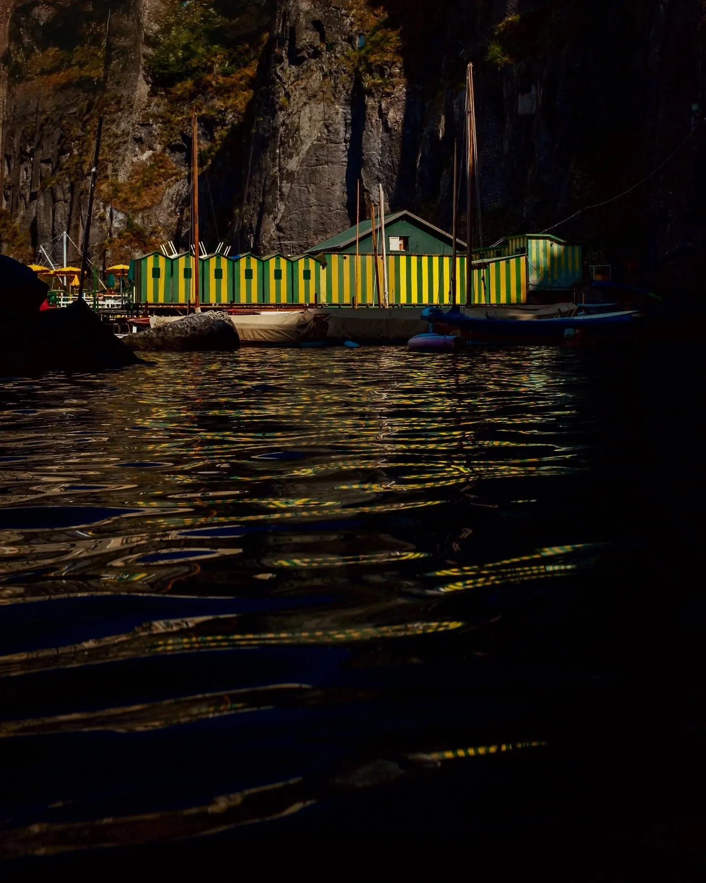 Yellow and Green // Sorrento
__
#italy #seetheworld #reflections