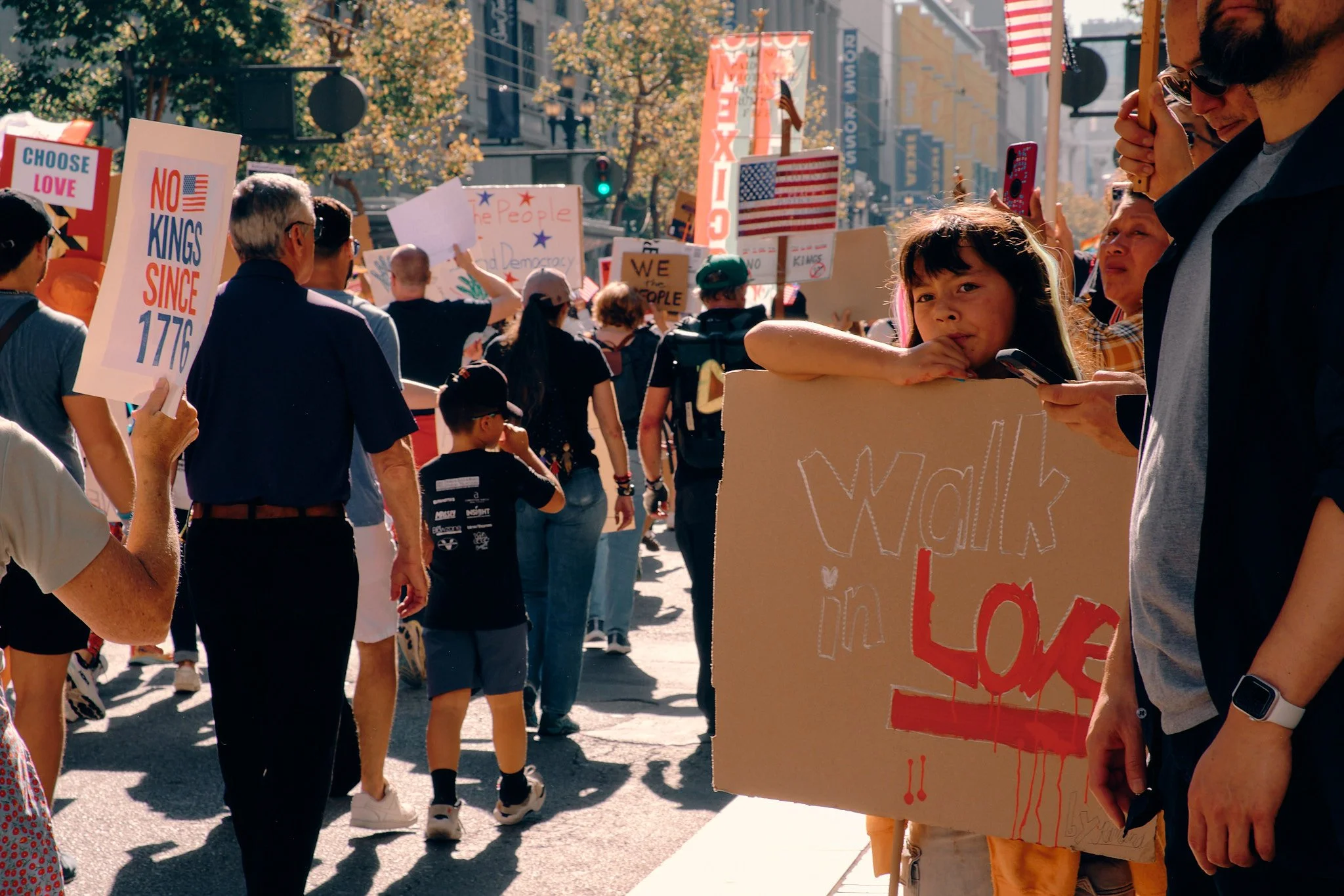 251018_NoKingsProtest_0292_web.jpg