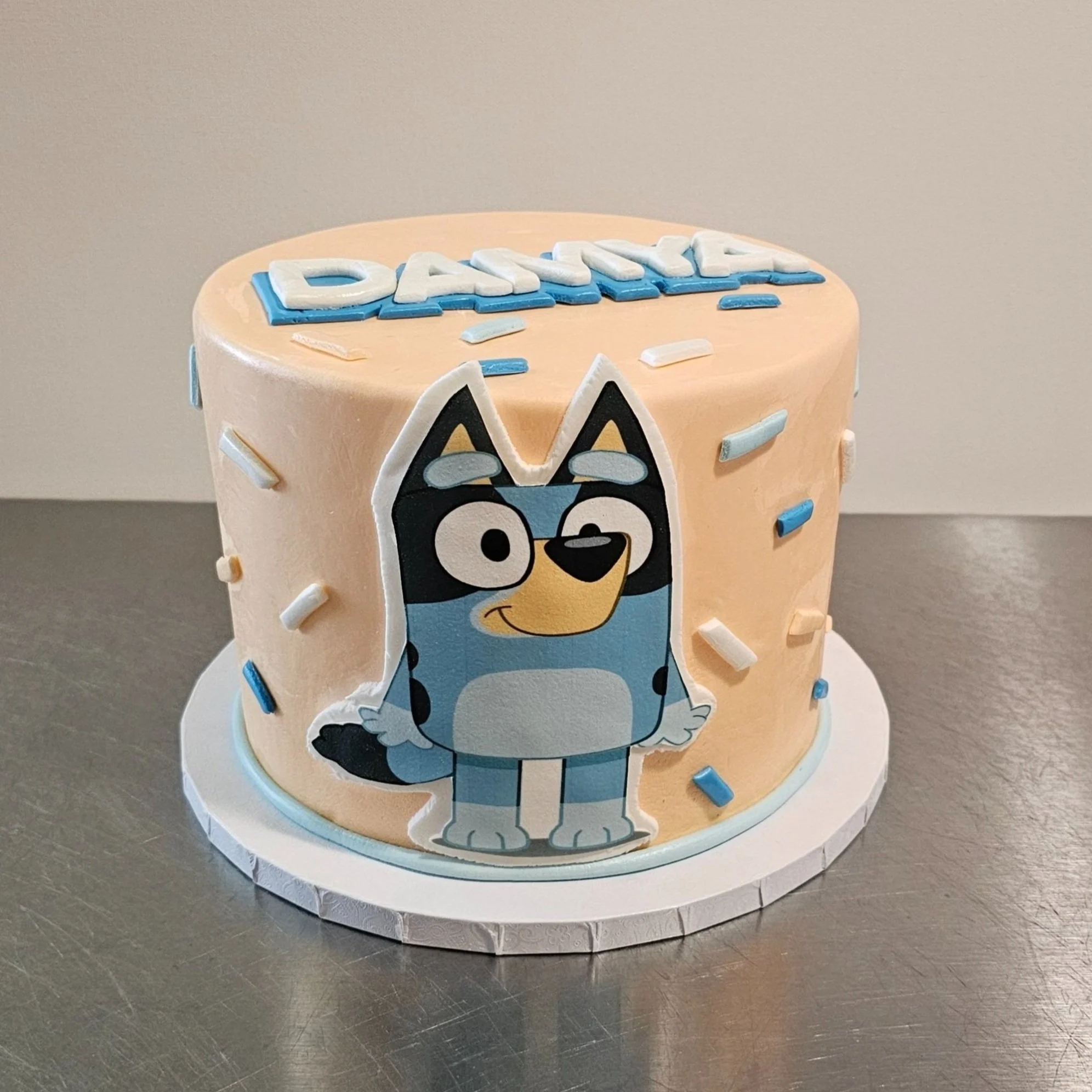 BlueyCharacterCake1.jpg