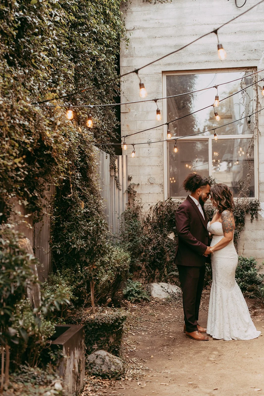 The perfect outdoor wedding photo location: The Westport’s secluded backyard. Located in the heart of Downtown Chico, this hidden gem provides a lush, private backdrop with romantic bistro lighting for bride and groom portraits and intimate wedding m