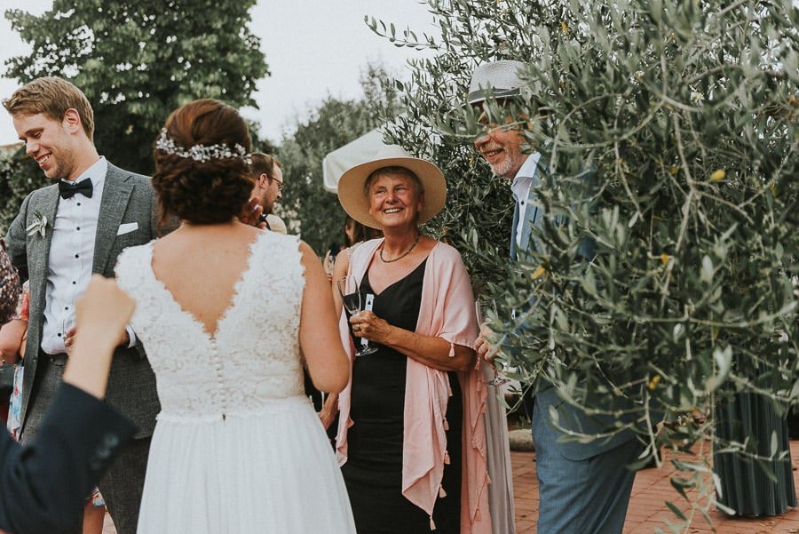 hochzeitsfotograf-italien-toskana-arrezzo-tuscany-wedding-planer-free-elopement-hochzeit-paar-hochzeitsfotograf-braut-00056.jpg