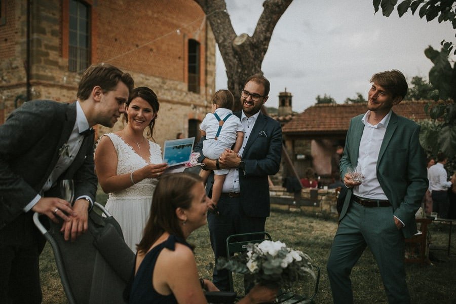 hochzeitsfotograf-italien-toskana-arrezzo-tuscany-wedding-planer-free-elopement-hochzeit-paar-hochzeitsfotograf-braut-00114.jpg