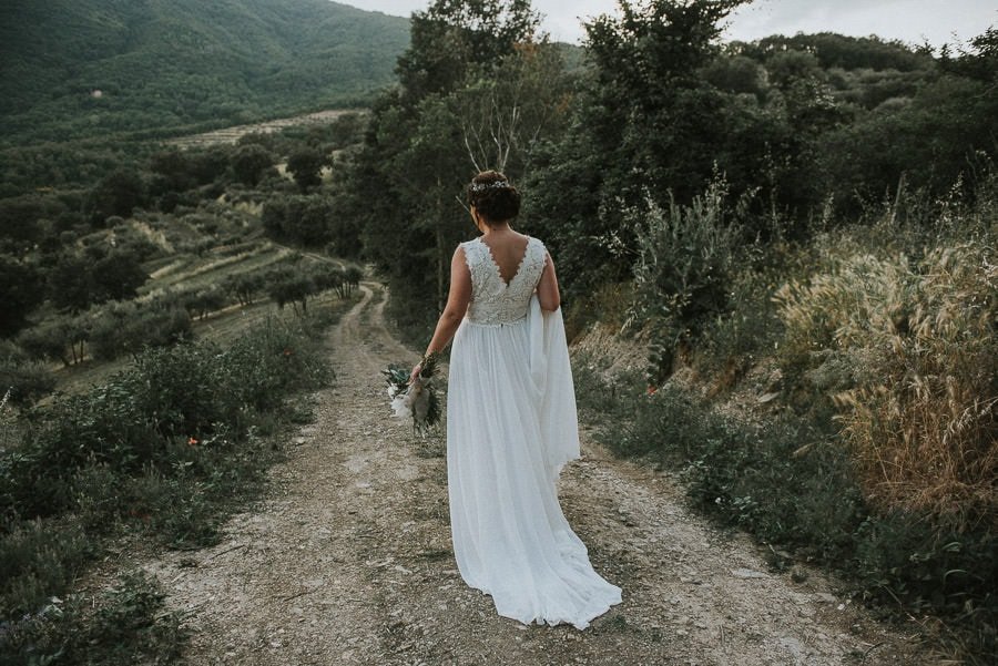 hochzeitsfotograf-italien-toskana-arrezzo-tuscany-wedding-planer-free-elopement-hochzeit-paar-hochzeitsfotograf-braut-00084.jpg
