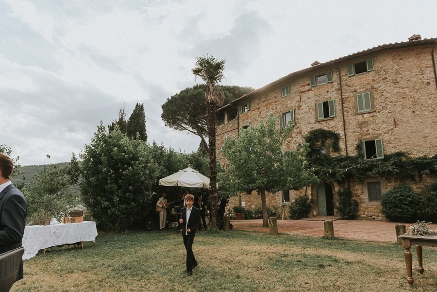 hochzeitsfotograf-italien-toskana-arrezzo-tuscany-wedding-planer-free-elopement-hochzeit-paar-hochzeitsfotograf-braut-00058.jpg