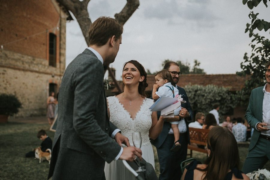 hochzeitsfotograf-italien-toskana-arrezzo-tuscany-wedding-planer-free-elopement-hochzeit-paar-hochzeitsfotograf-braut-00115.jpg
