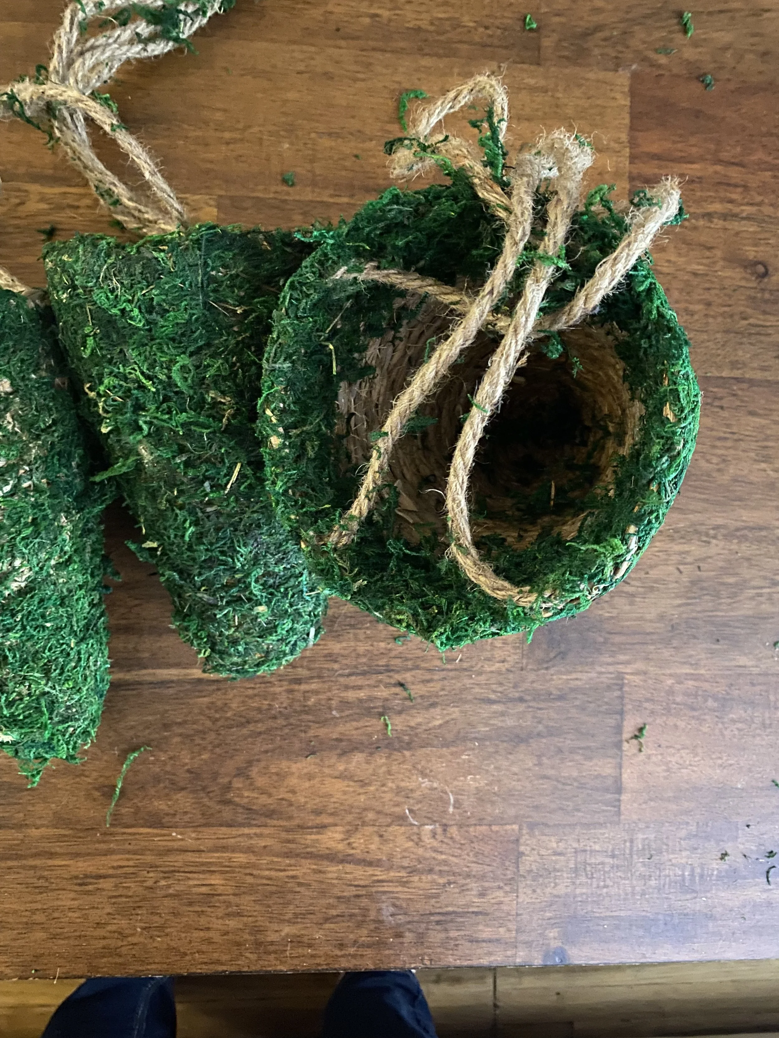 Moss-Hanging-Basket-with-hemp-rope.jpeg