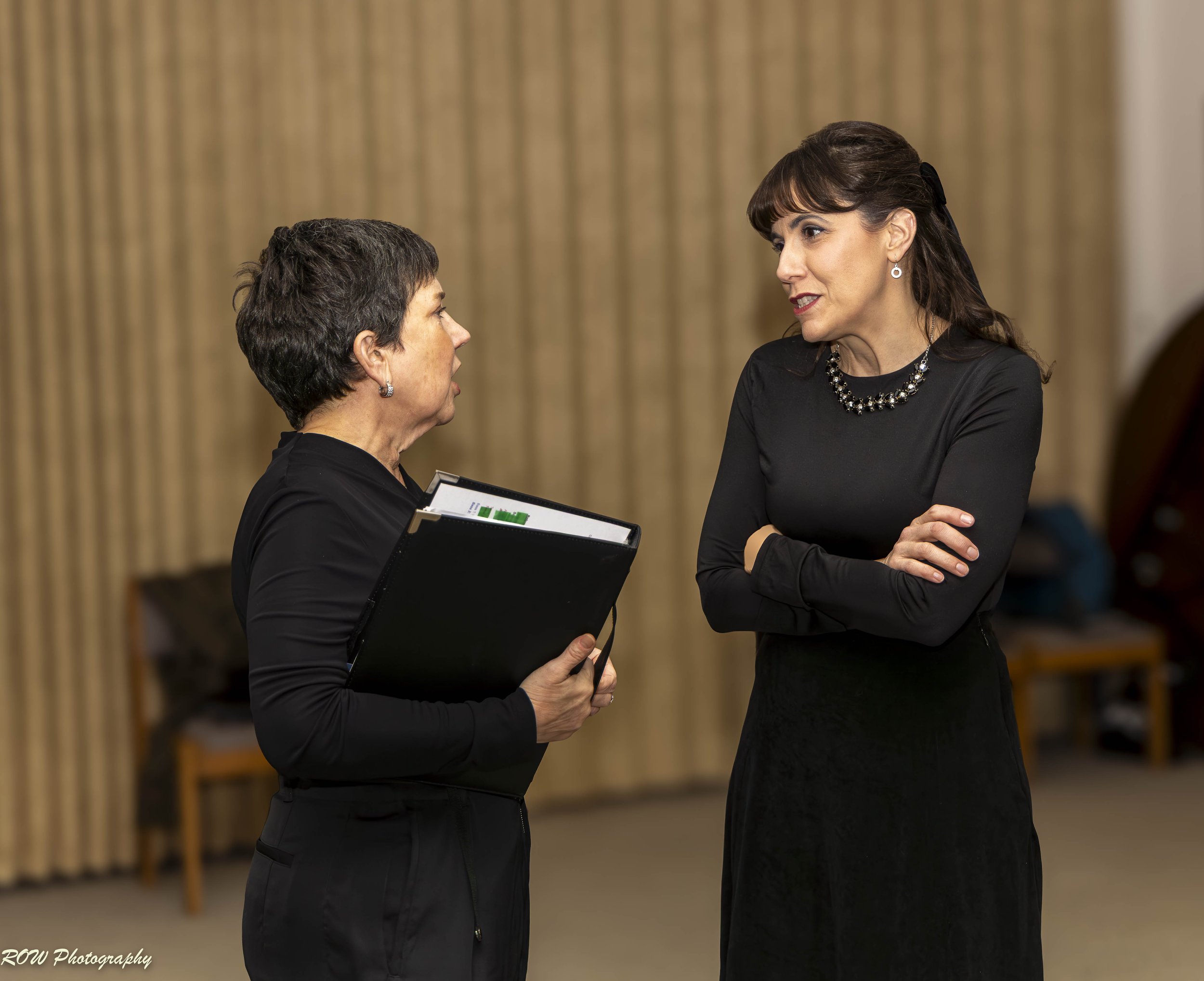 This looks like a serious discussion