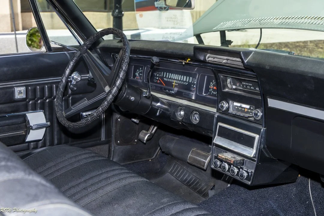 Nice Interior - 8-track-1.jpg