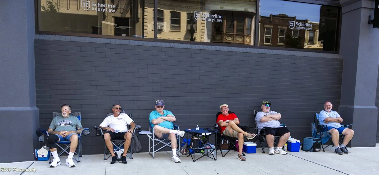 Owners Chillin-1.jpg