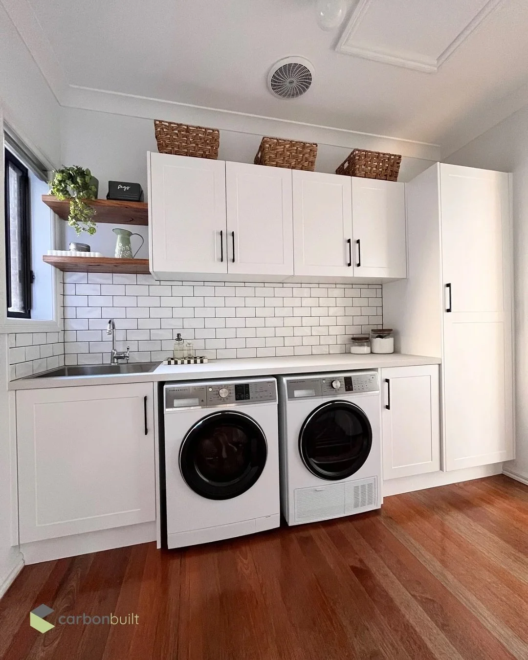 ✨ From basic to brilliant! ✨
Our latest laundry reno is proof that functional can still be beautiful. Think custom cabinetry, warm timber shelving, sleek subway tiles, and all the storage you didn&rsquo;t know you needed.

Whether you&rsquo;re washin
