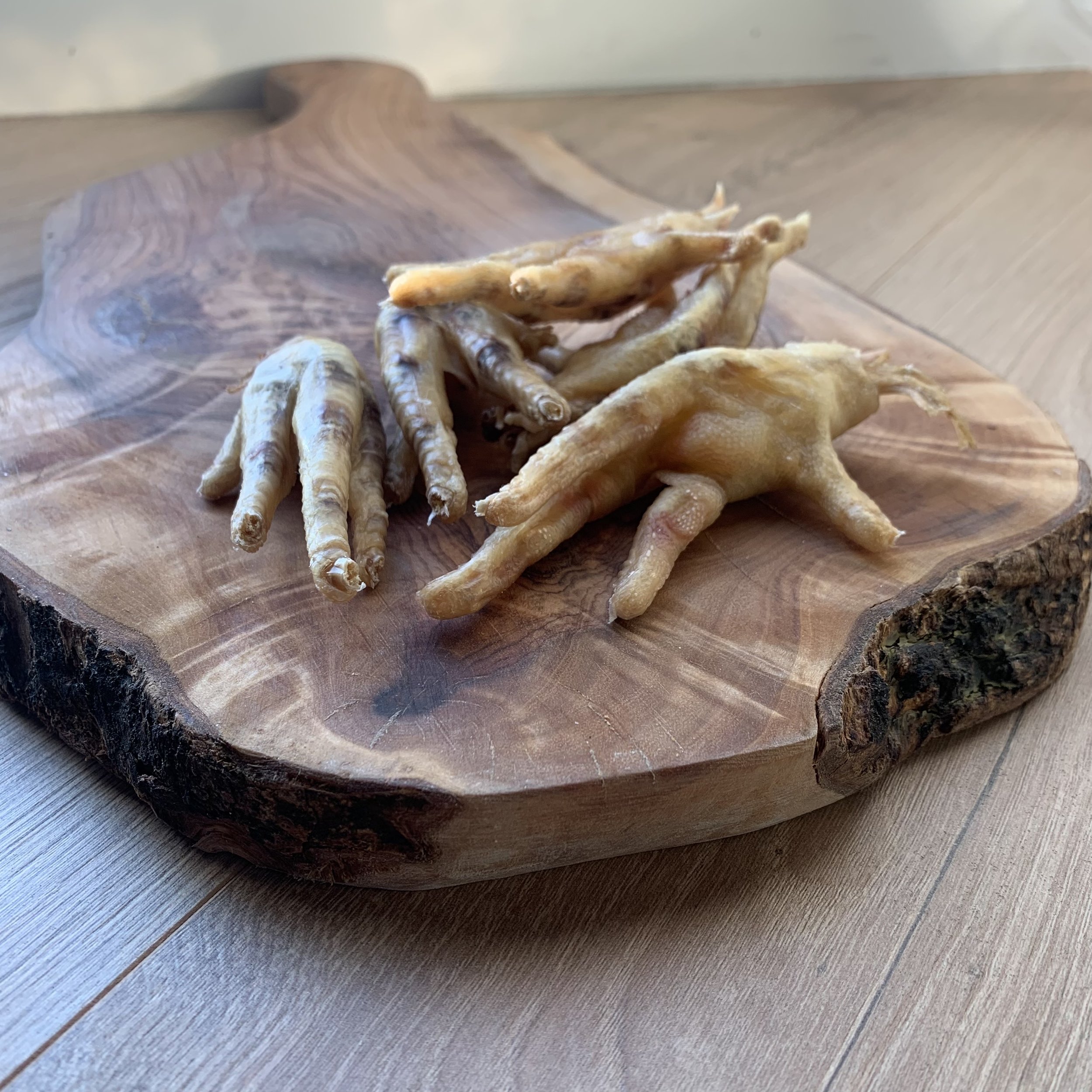 100% Dehydrated Chicken Feet