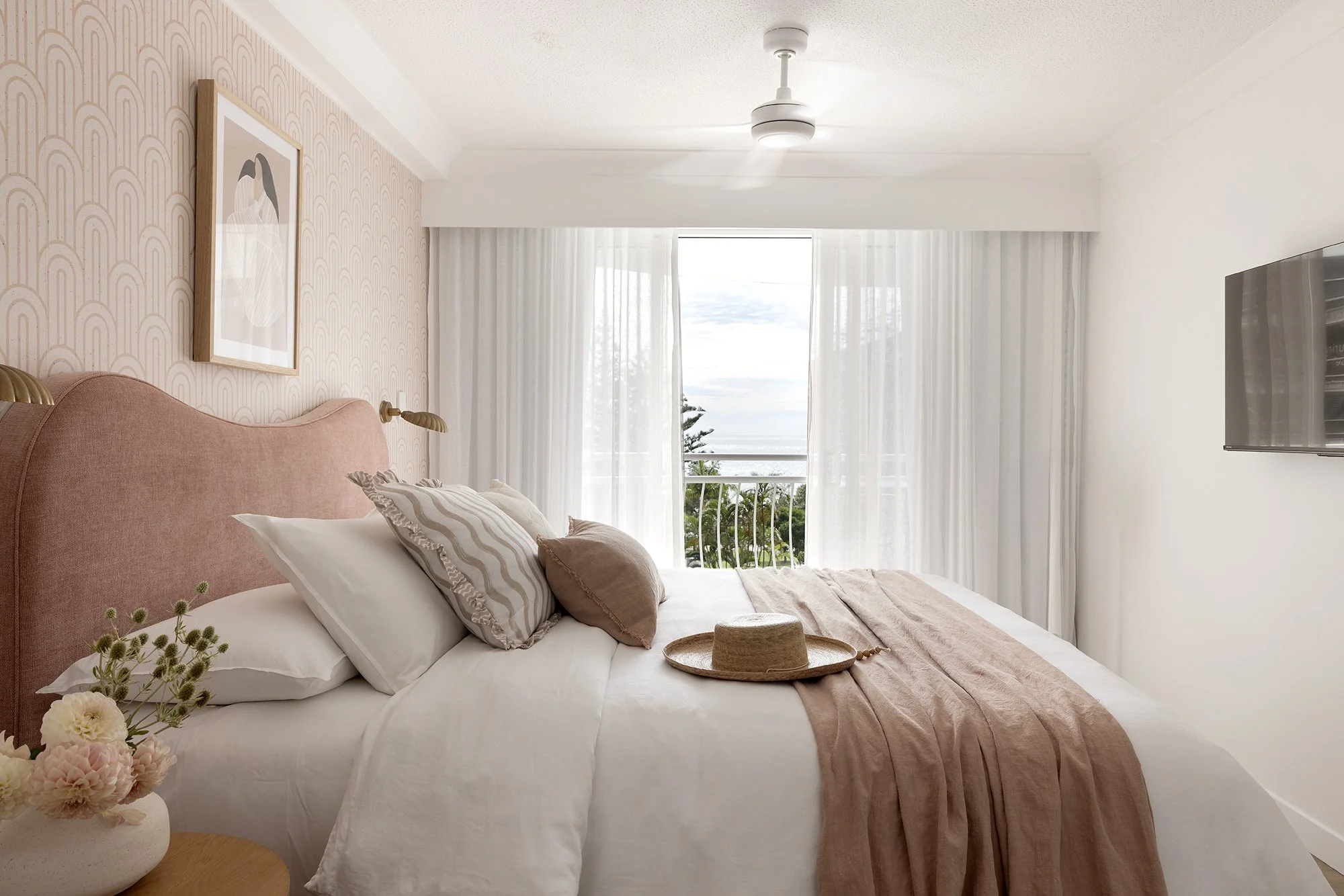 Eskape Burleigh 7 LR.jpg