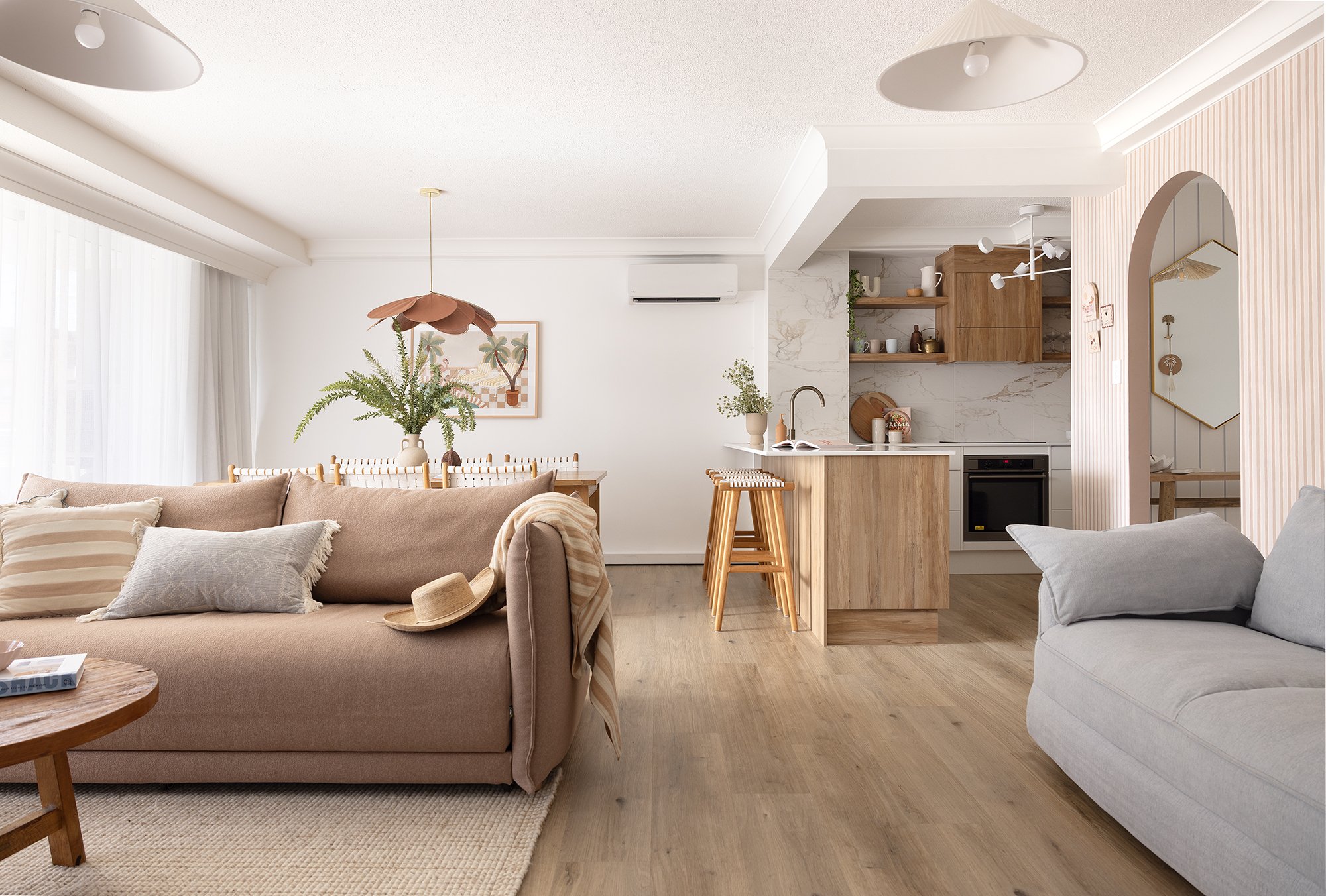 Eskape Burleigh 53 LR.jpg