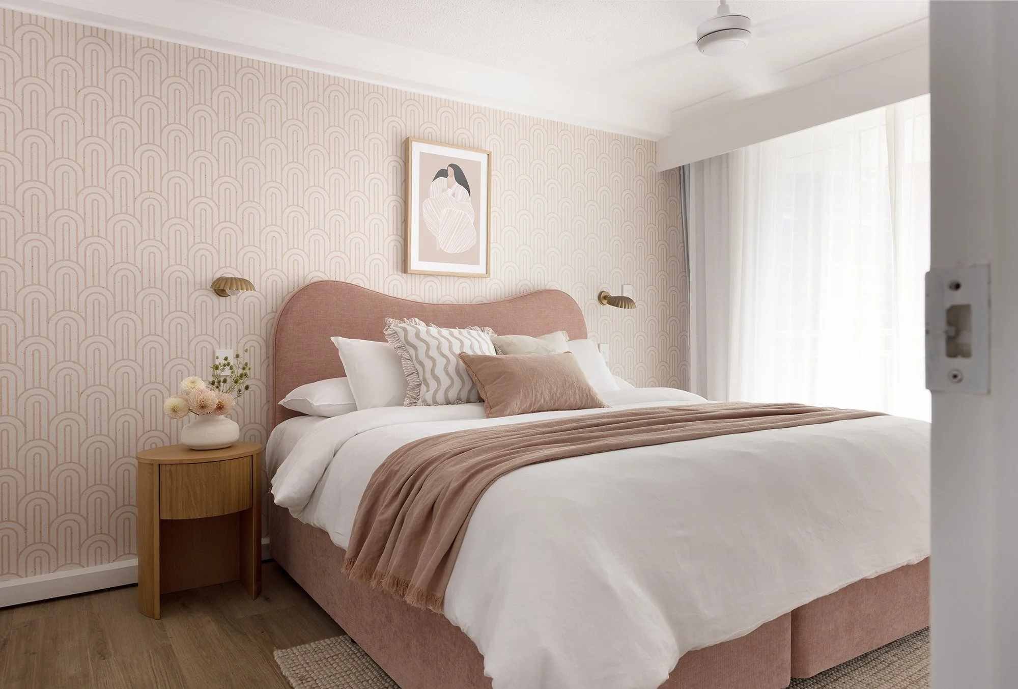 Eskape Burleigh 1 LR.jpg