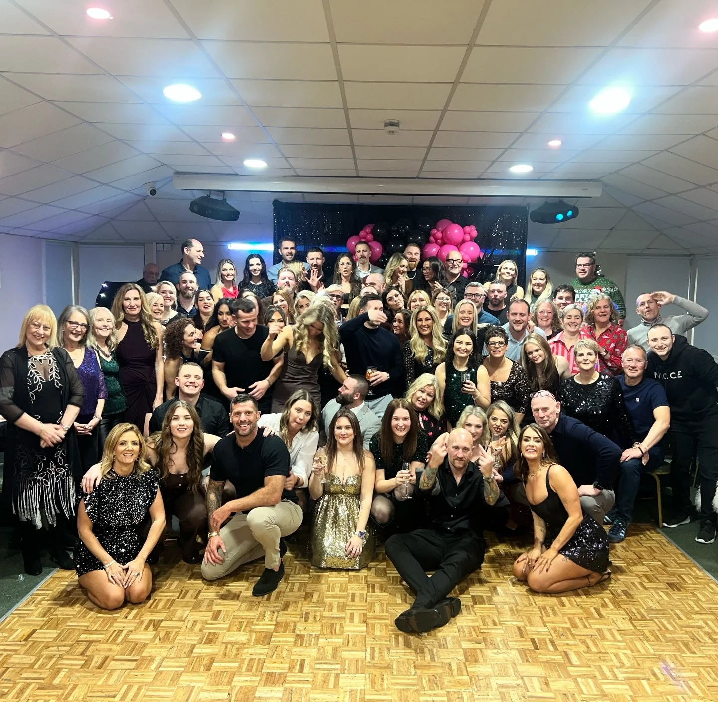 Sugar Rogues Christmas Party 2025! 🎄✨
Wow, what a night! We were having so much fun we completely forgot to get the games and glow sticks out 🤣

A huge congratulations to all our members who received awards, and a massive shoutout to every single R