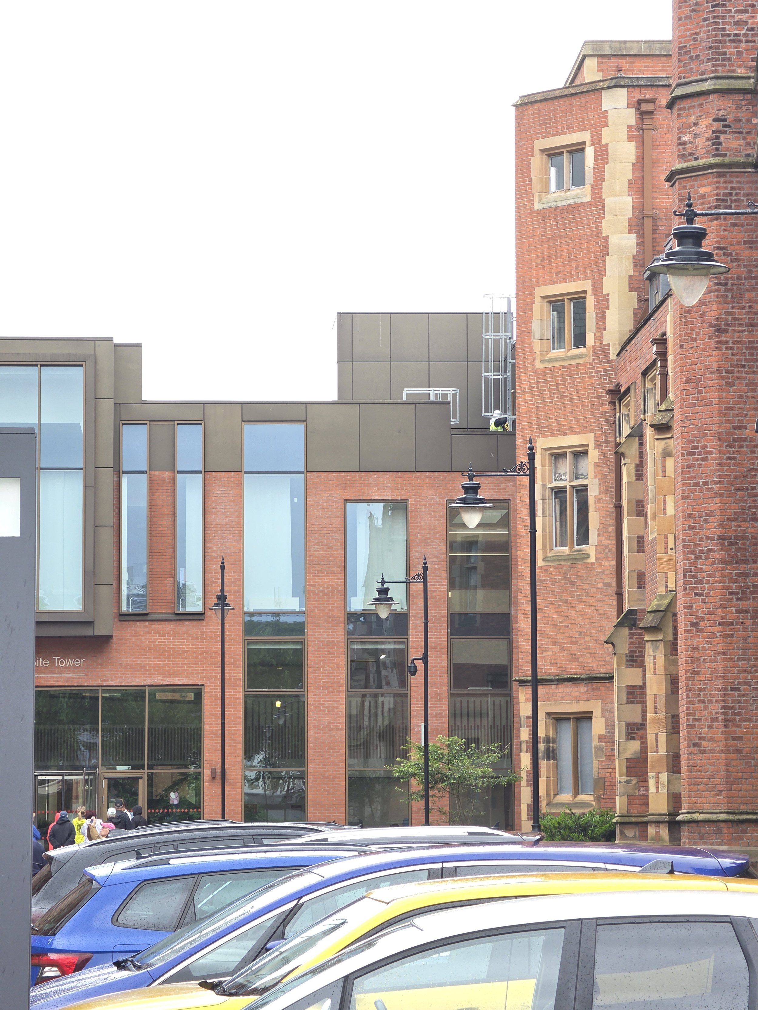 Queen's University Belfast 